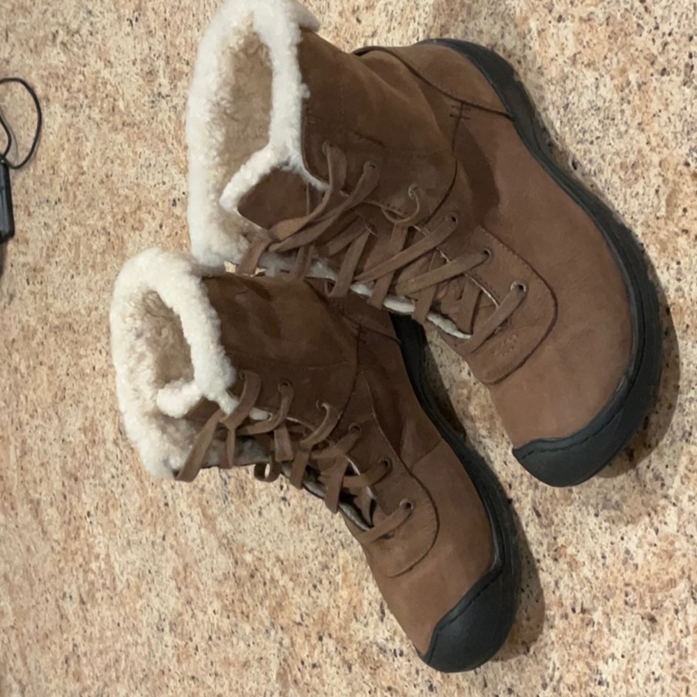 Keen Brown and White Winter Boots with Cozy Fleece Lining